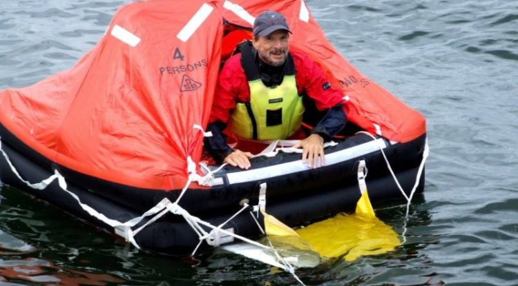 Steve Callahan - Un Survivant Extraordinaire et Son Incroyable Histoire